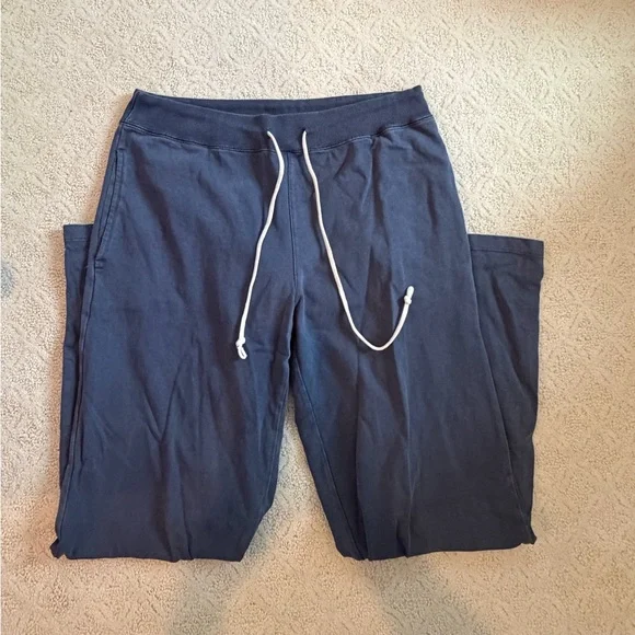 Brandy Melville sweatpants - Picture 1 of 2